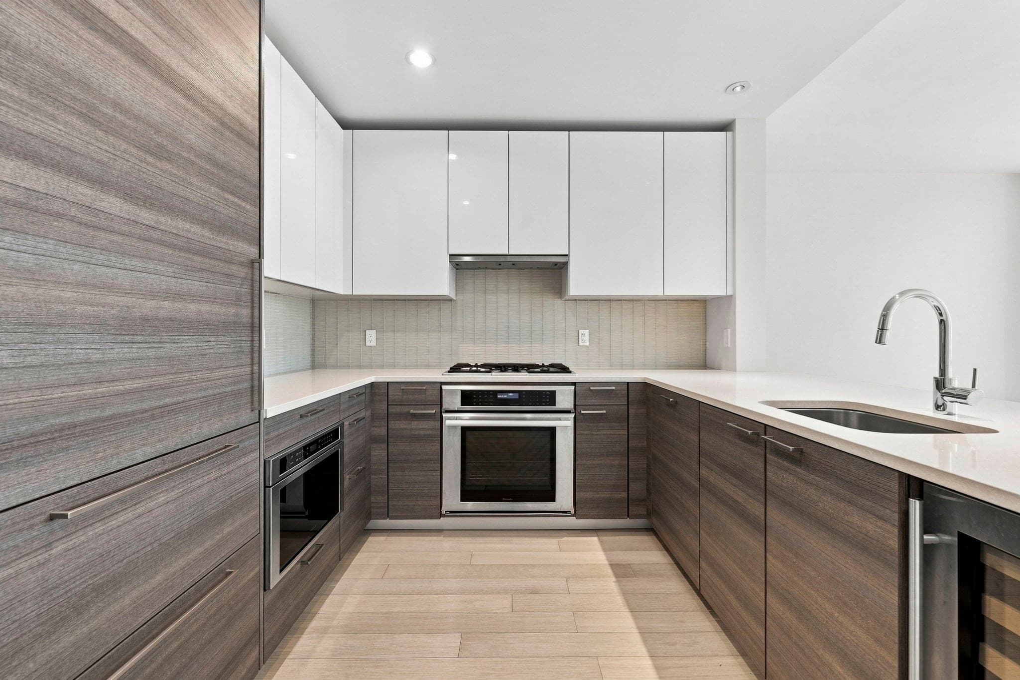 Condominium at 1 Franklin St # 1709, Boston MA 02110, photo 7 of 29