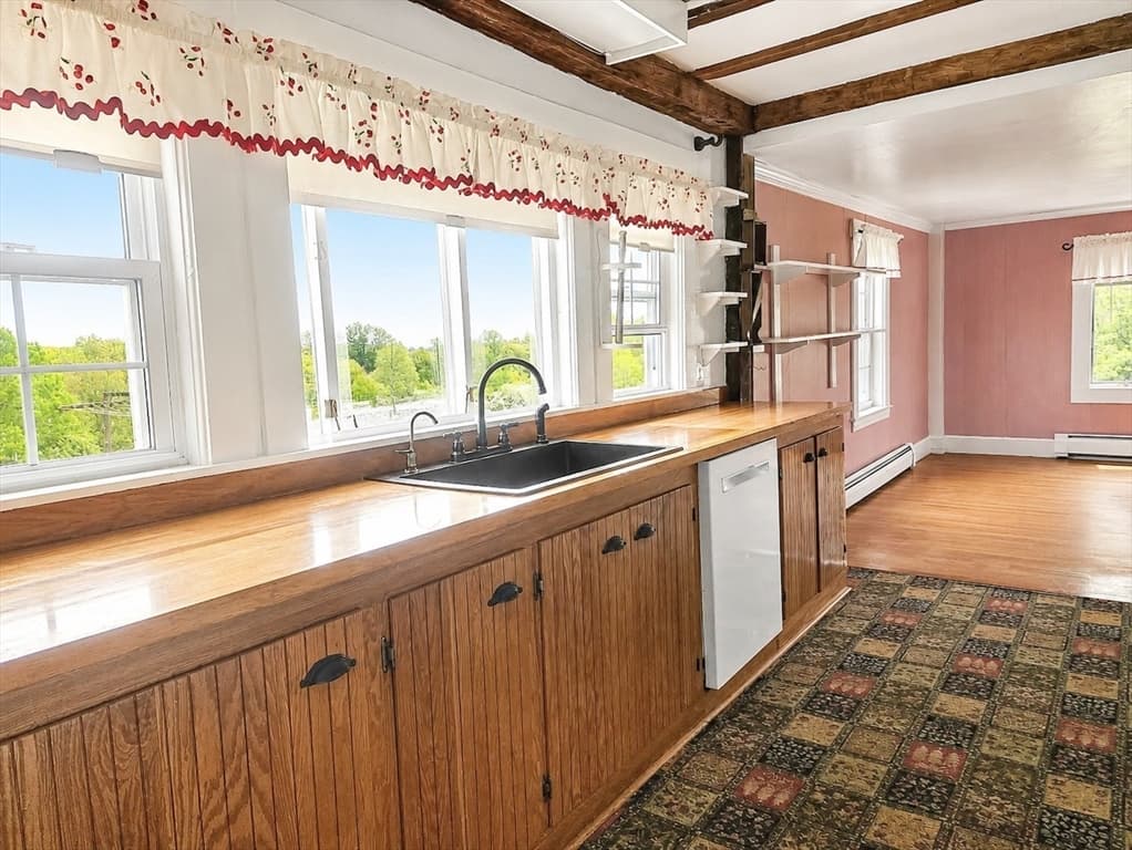 Single Family Residence at 9 Syd Smith Rd, Westminster MA 01473, photo 4 of 21