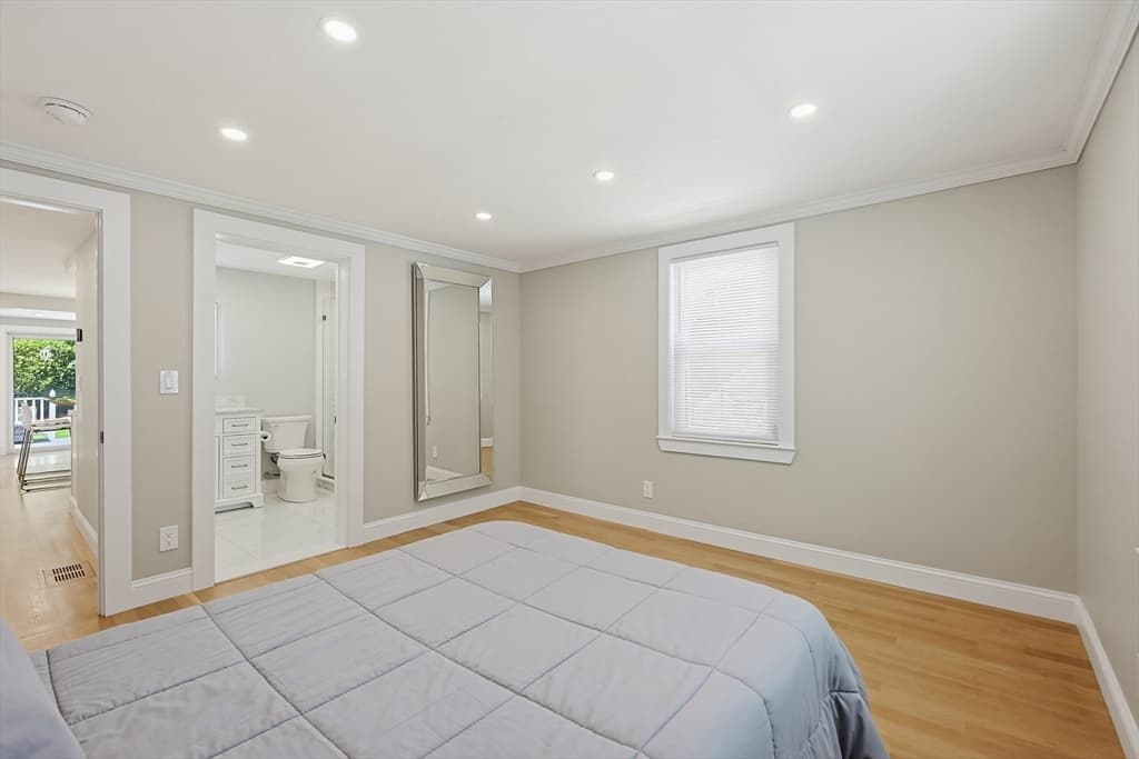 Single Family Residence at 8 Woodbury Ave, Saugus MA 01906, photo 17 of 39