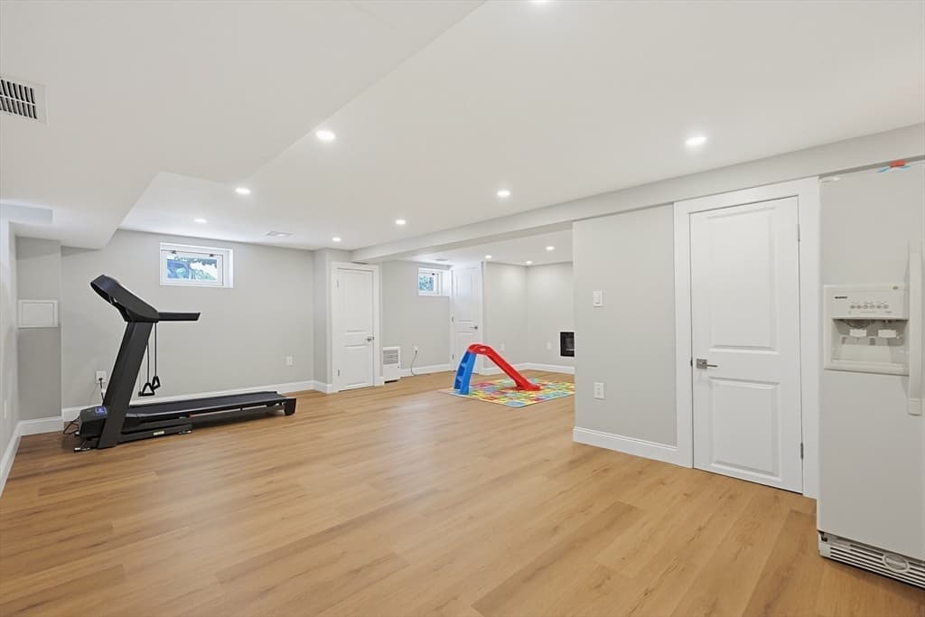 Single Family Residence at 8 Woodbury Ave, Saugus MA 01906, photo 26 of 39