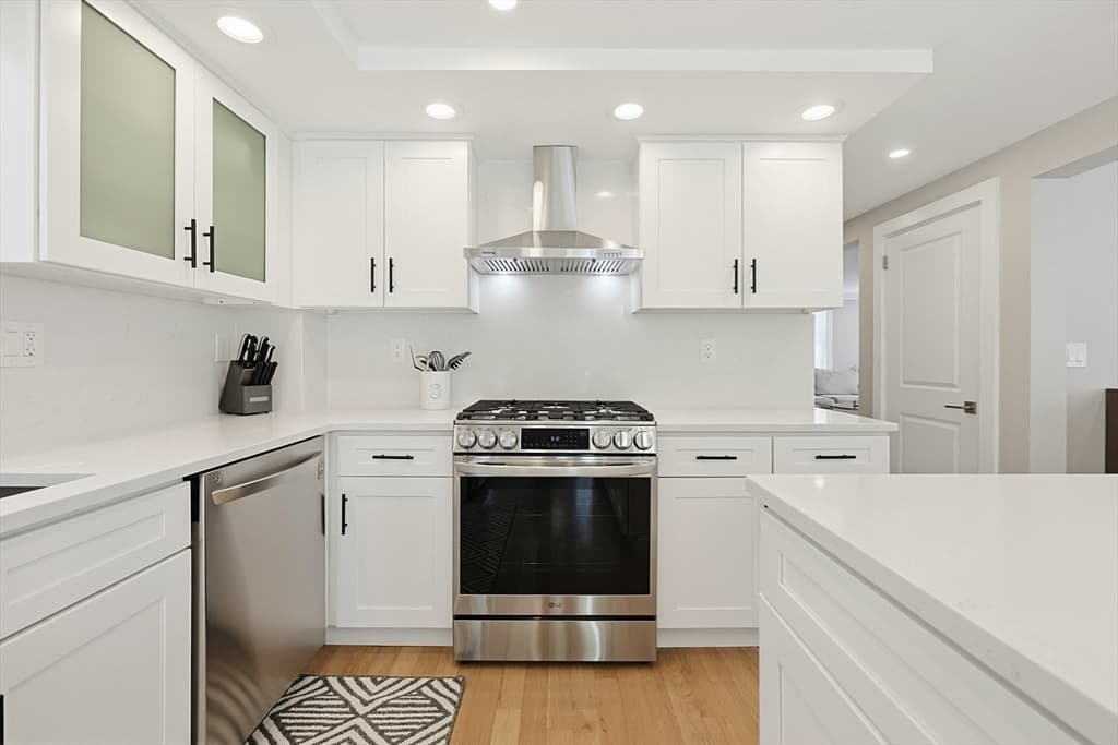 Single Family Residence at 8 Woodbury Ave, Saugus MA 01906, photo 3 of 39