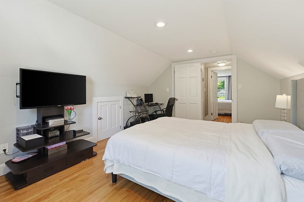 Single Family Residence at 8 Woodbury Ave, Saugus MA 01906, photo 20 of 39