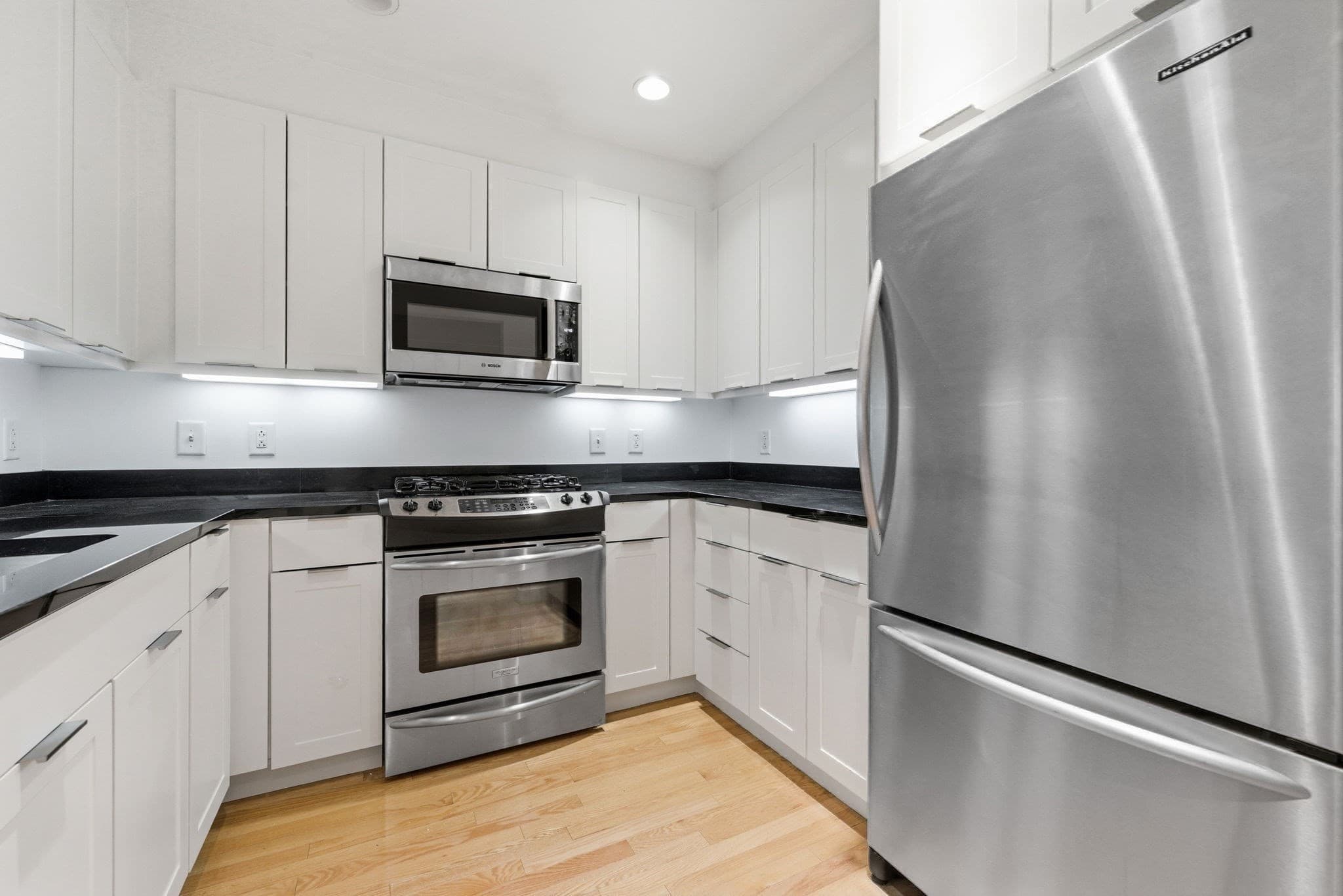 Condominium at 80 Broad Street # 302, Boston MA 02110, photo 25 of 31