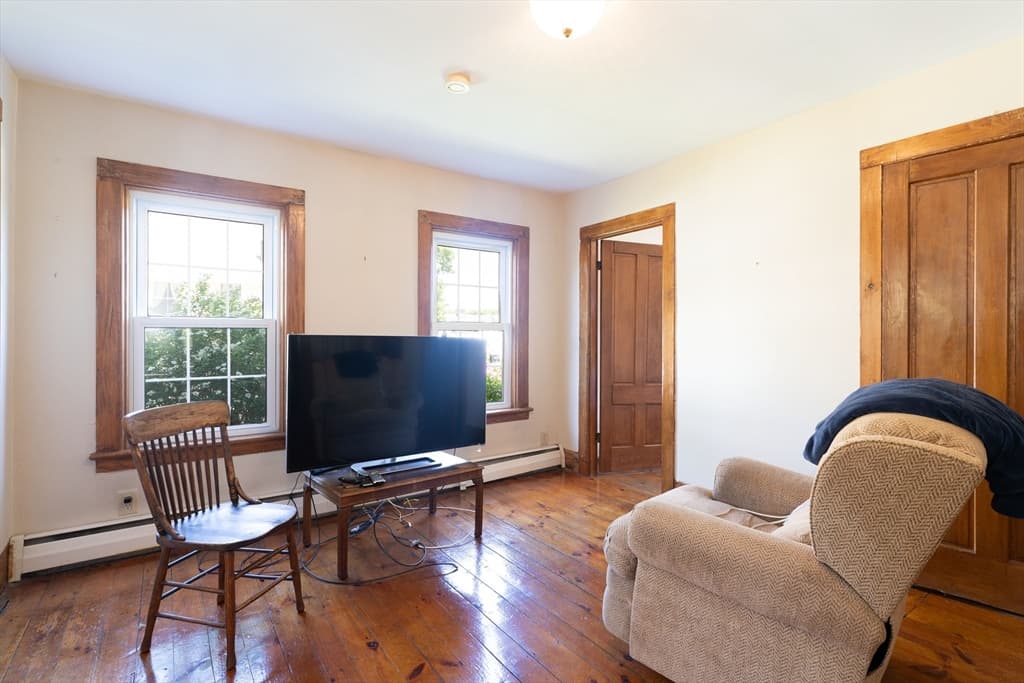 Multi Family at 106-108 Chestnut St, Southbridge MA 01550, photo 13 of 37
