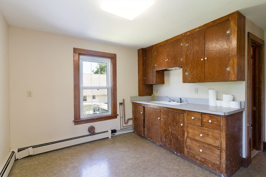 Multi Family at 106-108 Chestnut St, Southbridge MA 01550, photo 26 of 37