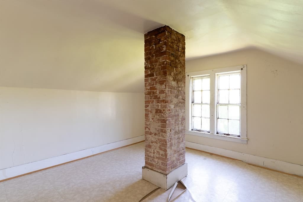 Multi Family at 106-108 Chestnut St, Southbridge MA 01550, photo 35 of 37