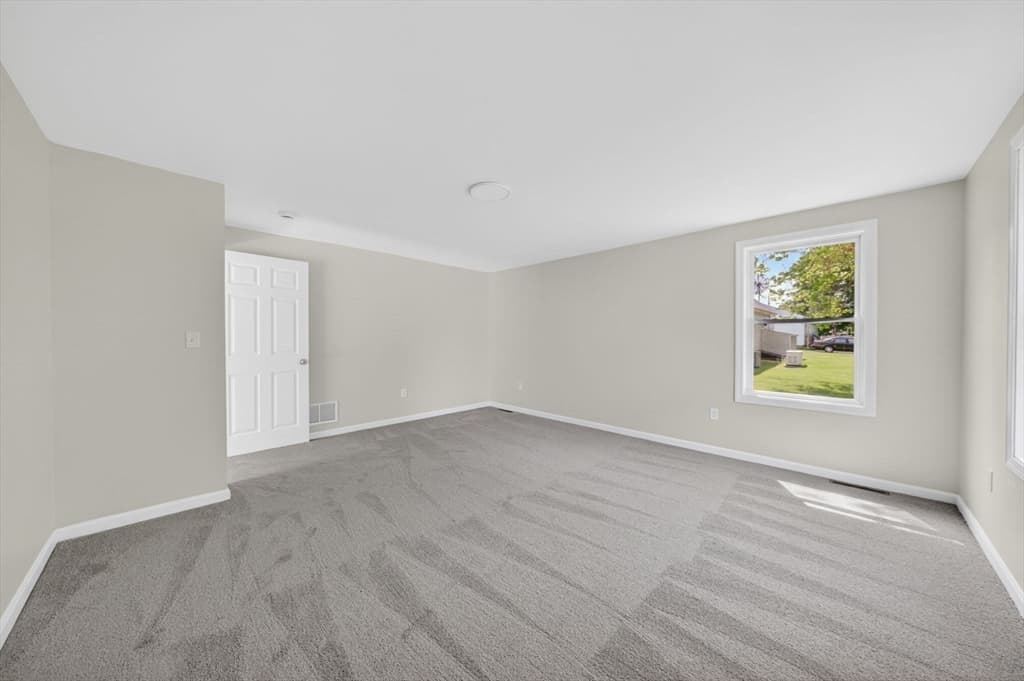 Single Family Residence at 61 Stevens Rd, Swansea MA 02777, photo 23 of 27
