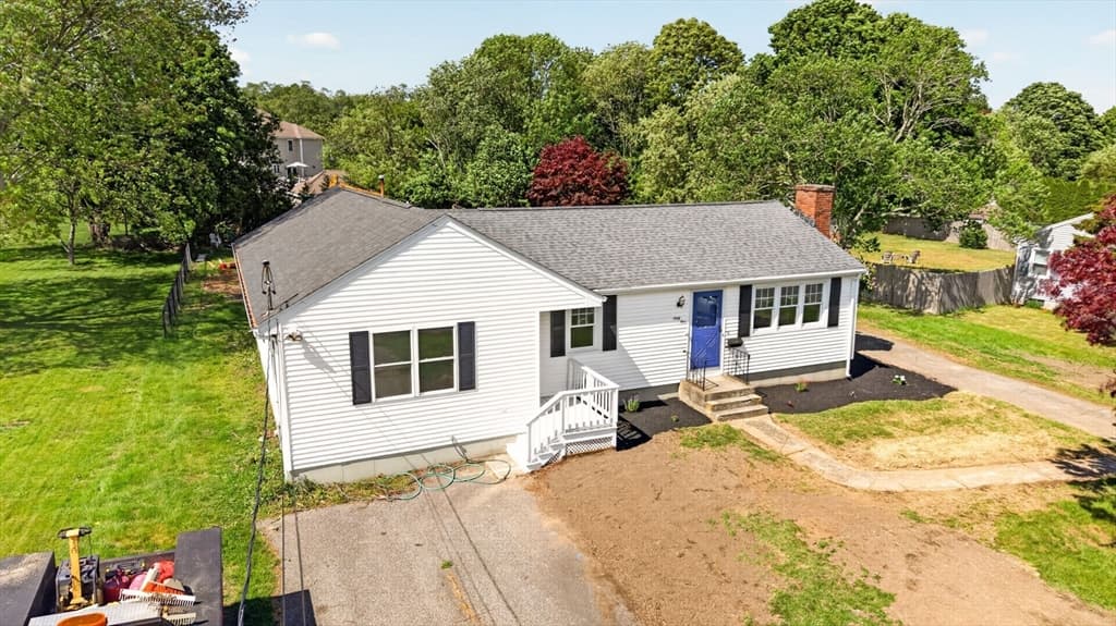 Single Family Residence at 61 Stevens Rd, Swansea MA 02777, photo 2 of 27