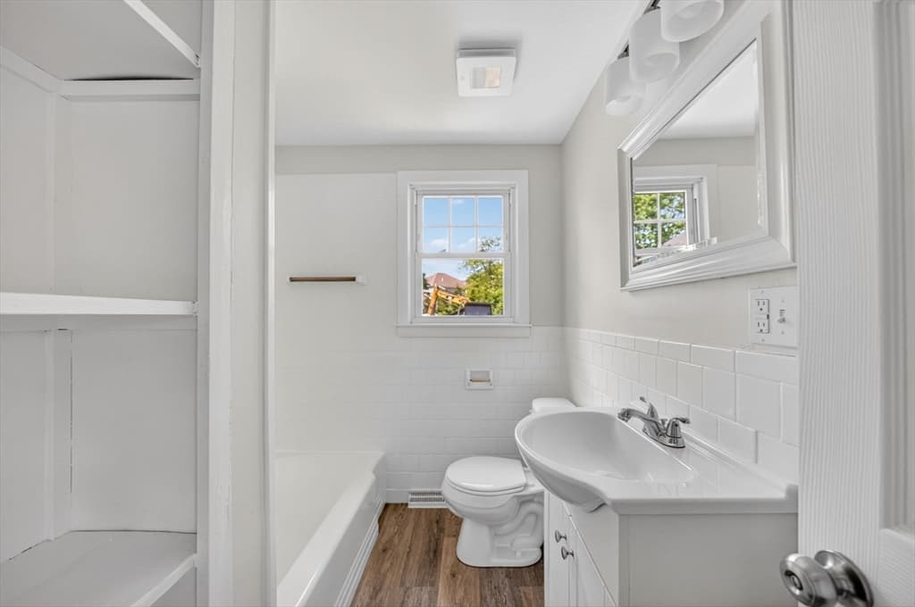 Single Family Residence at 61 Stevens Rd, Swansea MA 02777, photo 12 of 27