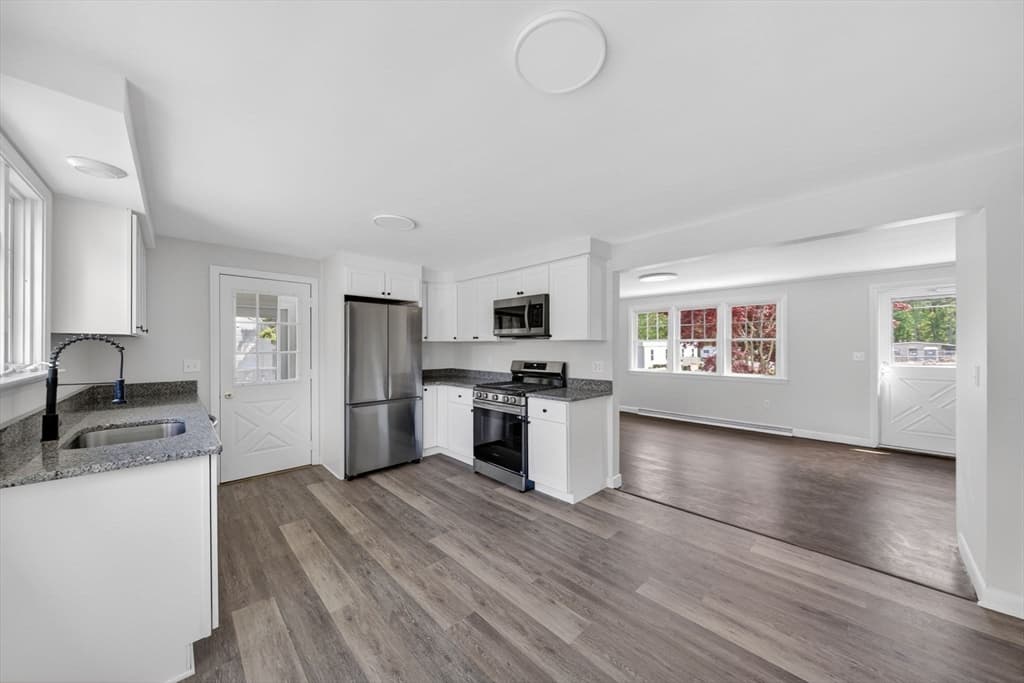 Single Family Residence at 61 Stevens Rd, Swansea MA 02777, photo 8 of 27