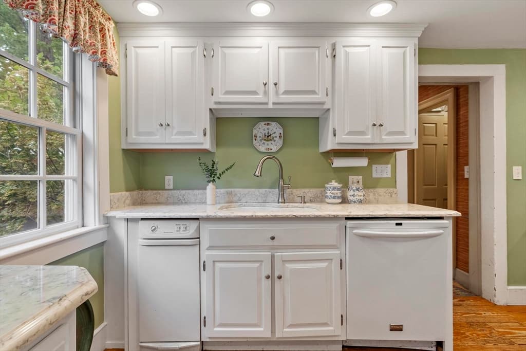 44 Andover Street, North Andover MA 01845 photo 4