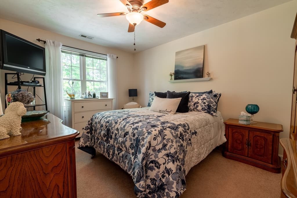 Single Family Residence at 22 Duluth St, Worcester MA 01604, photo 17 of 37