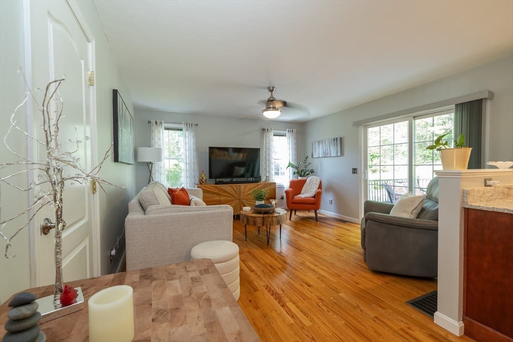 Single Family Residence at 22 Duluth St, Worcester MA 01604, photo 16 of 37