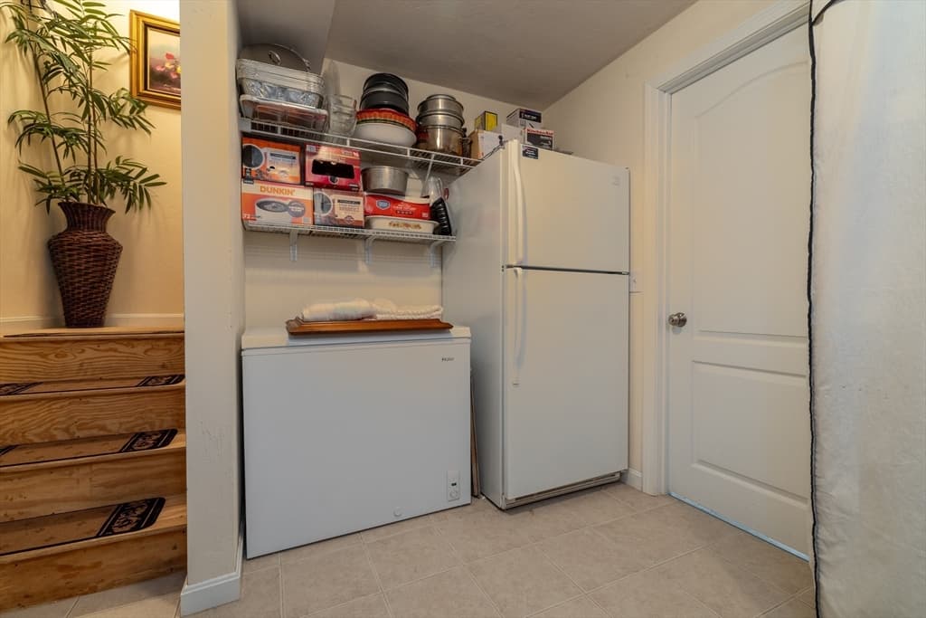 Single Family Residence at 22 Duluth St, Worcester MA 01604, photo 22 of 37