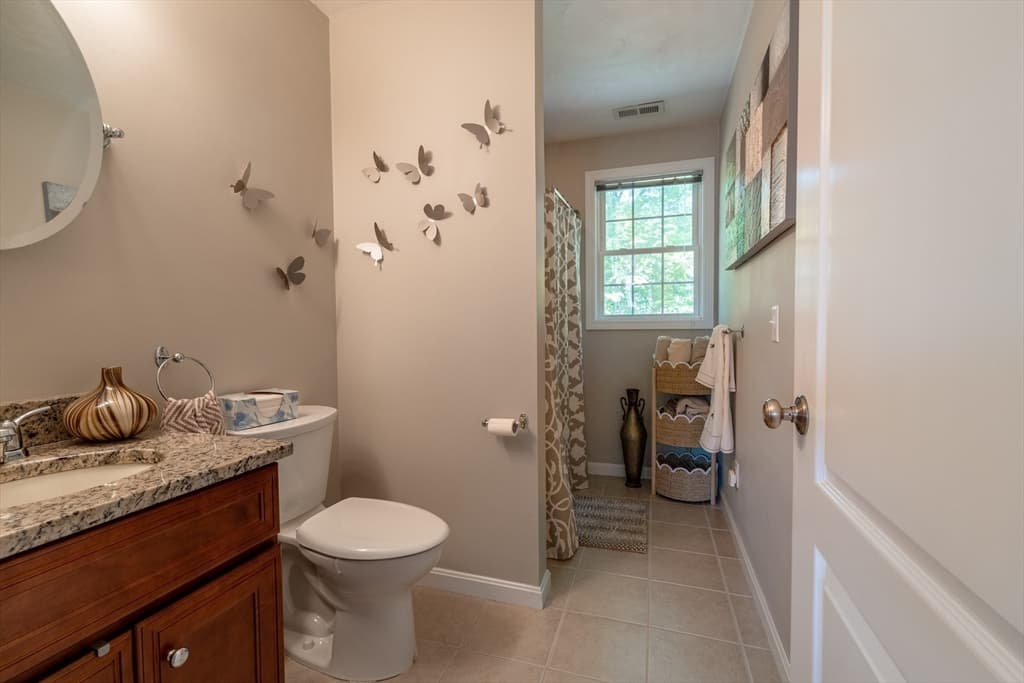 Single Family Residence at 22 Duluth St, Worcester MA 01604, photo 36 of 37