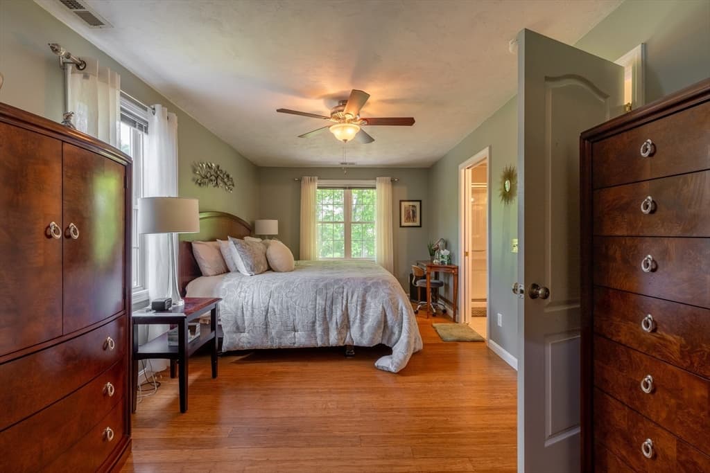 Single Family Residence at 22 Duluth St, Worcester MA 01604, photo 18 of 37