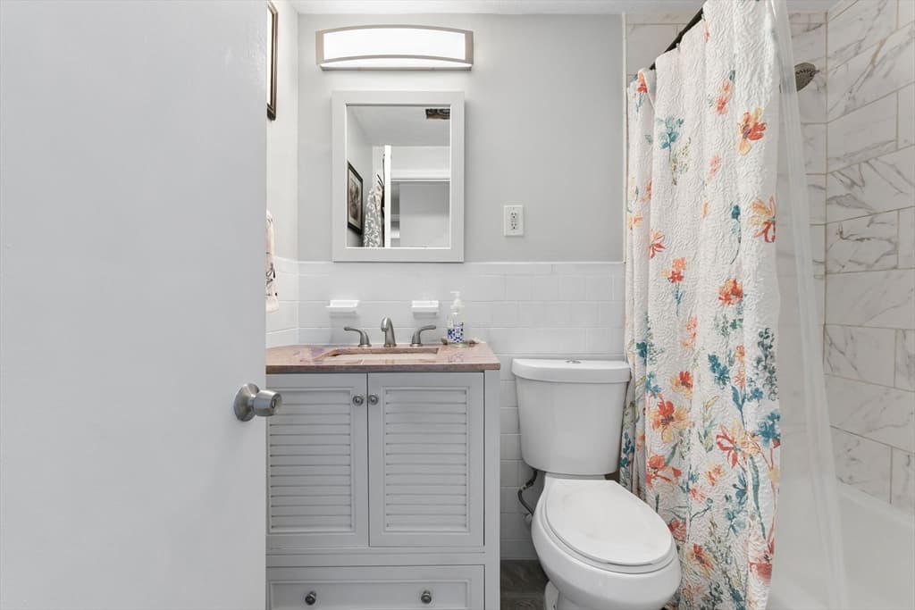 70 Mudge St # 17, Lynn MA 01902 photo 12