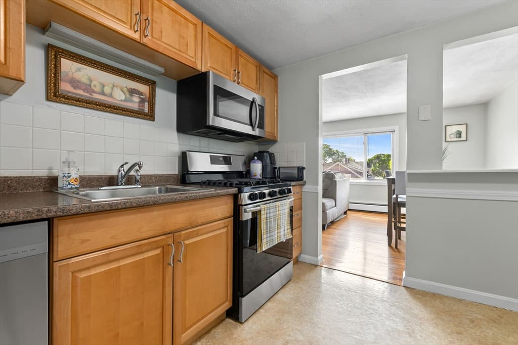 70 Mudge St # 17, Lynn MA 01902 photo 5
