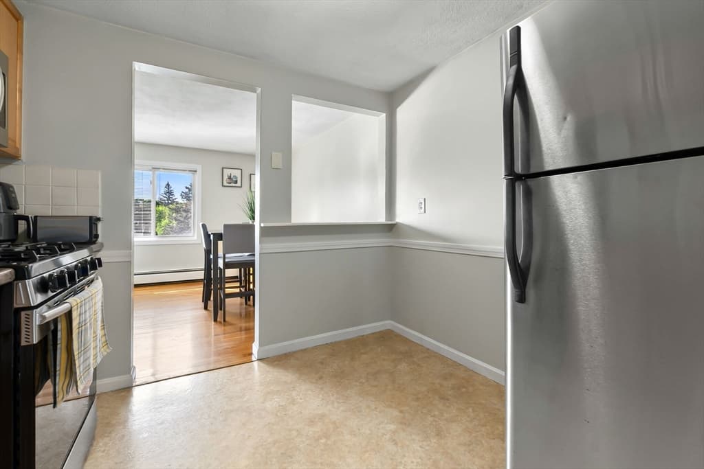 70 Mudge St # 17, Lynn MA 01902 photo 4