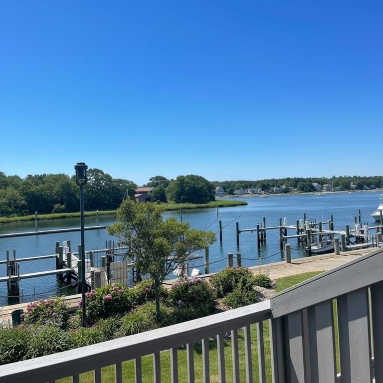 45 Main St # 112, Wareham MA 02571