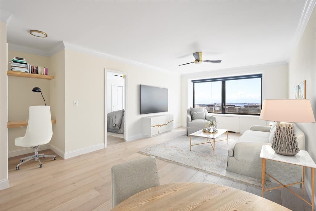 Condominium at 85 E India Row # 36D, Boston MA 02110, photo 6 of 30