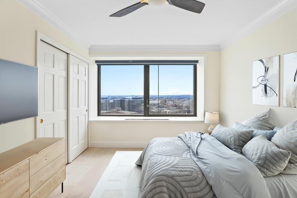 Condominium at 85 E India Row # 36D, Boston MA 02110, photo 16 of 30