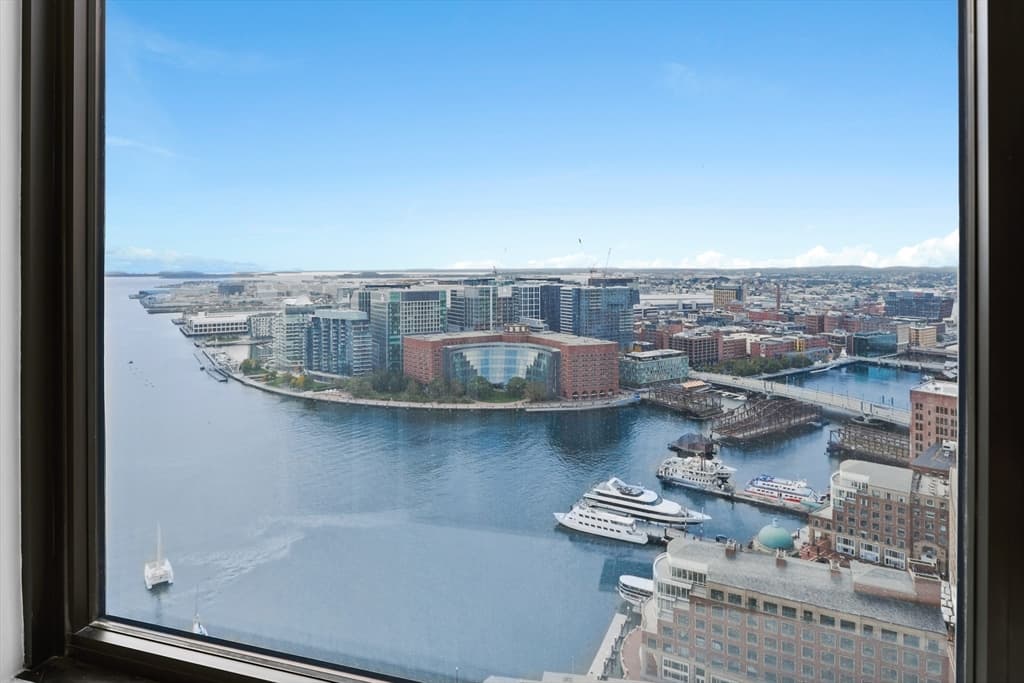 Condominium at 85 E India Row # 36D, Boston MA 02110, photo 7 of 30