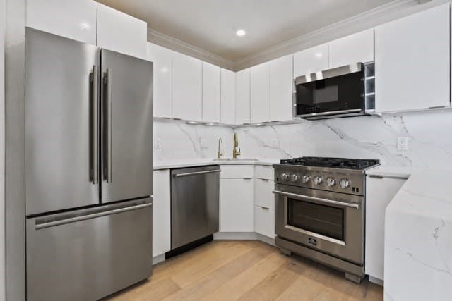 Condominium at 85 E India Row # 36D, Boston MA 02110, photo 5 of 30