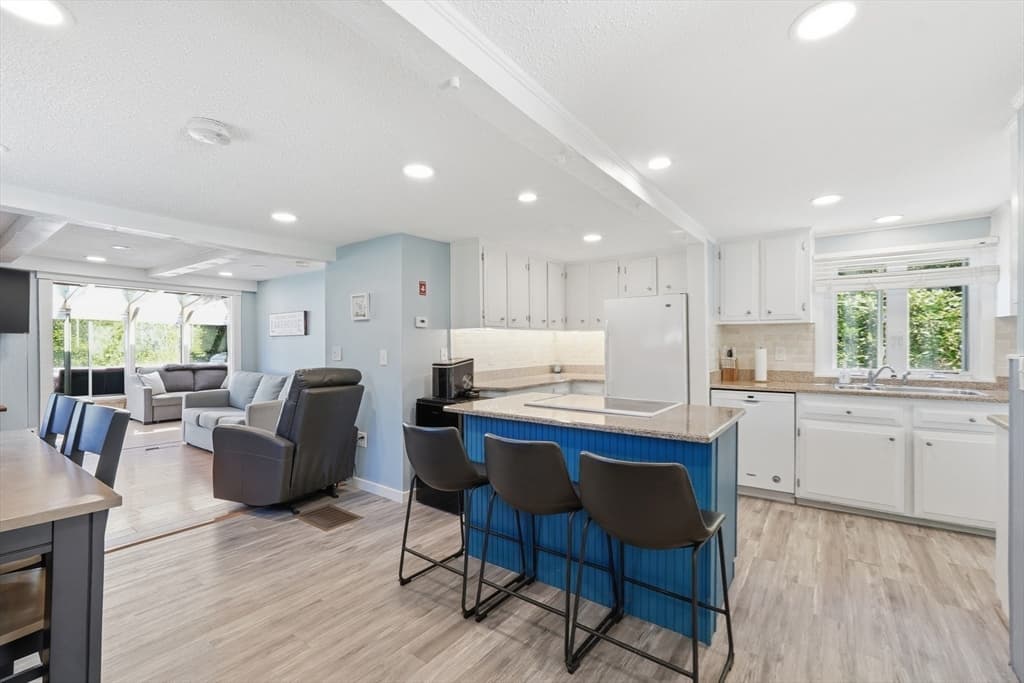 45 Hollywood Drive, Charlton MA 01507 photo 13