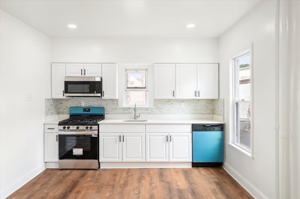 16 Oakes Street, Everett MA 02149 photo 26