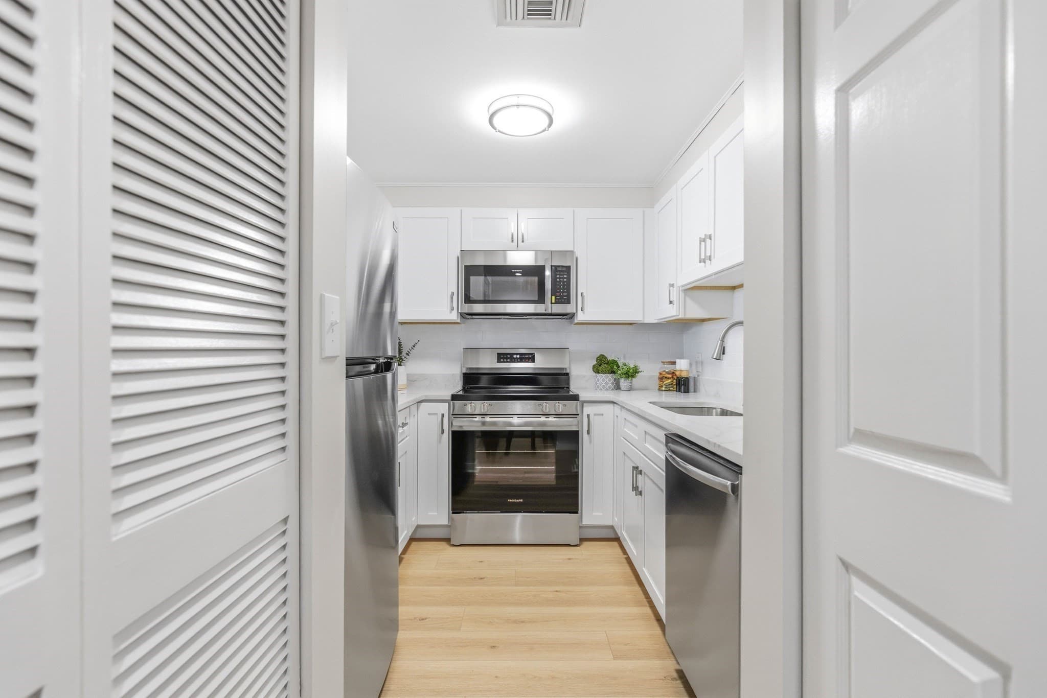 Condominium at 170 Gore St. # 113, Cambridge MA 02141, Cambridge, photo 6 of 21