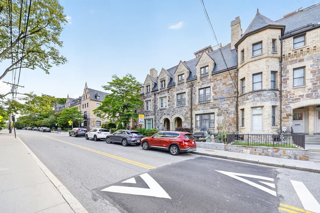 352 Tappan St # 1, Brookline MA 02445 photo 33