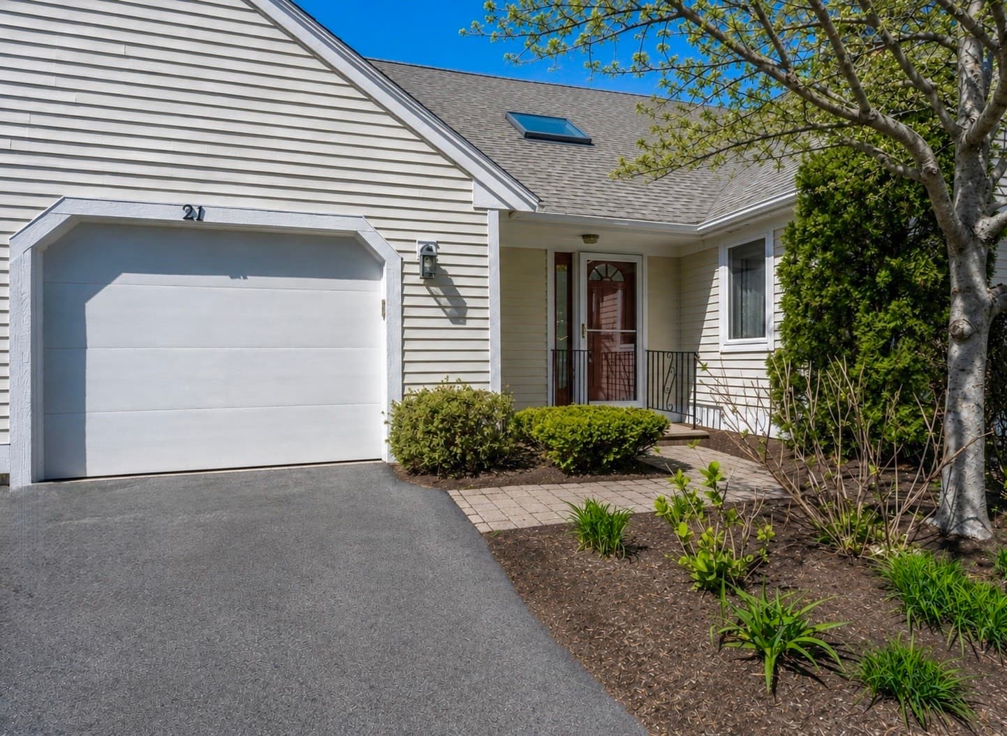 21 Rolling Green Ln # 140, Mashpee MA 02649