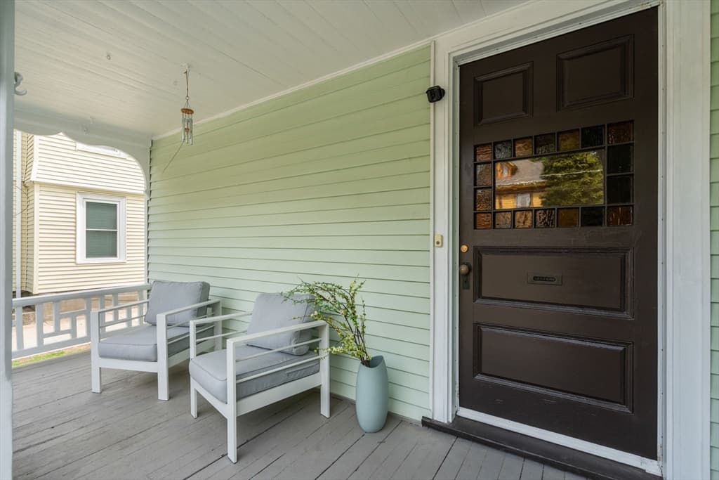 68 Brooks Ave, Newton MA 02460 photo 2