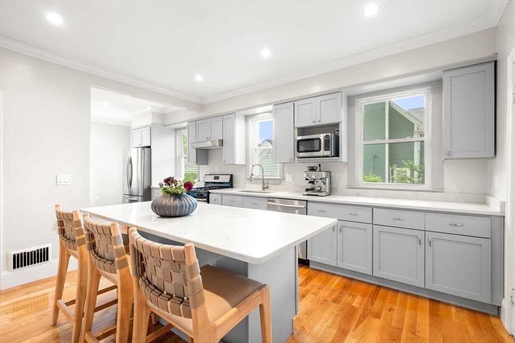 68 Brooks Ave, Newton MA 02460 photo 14