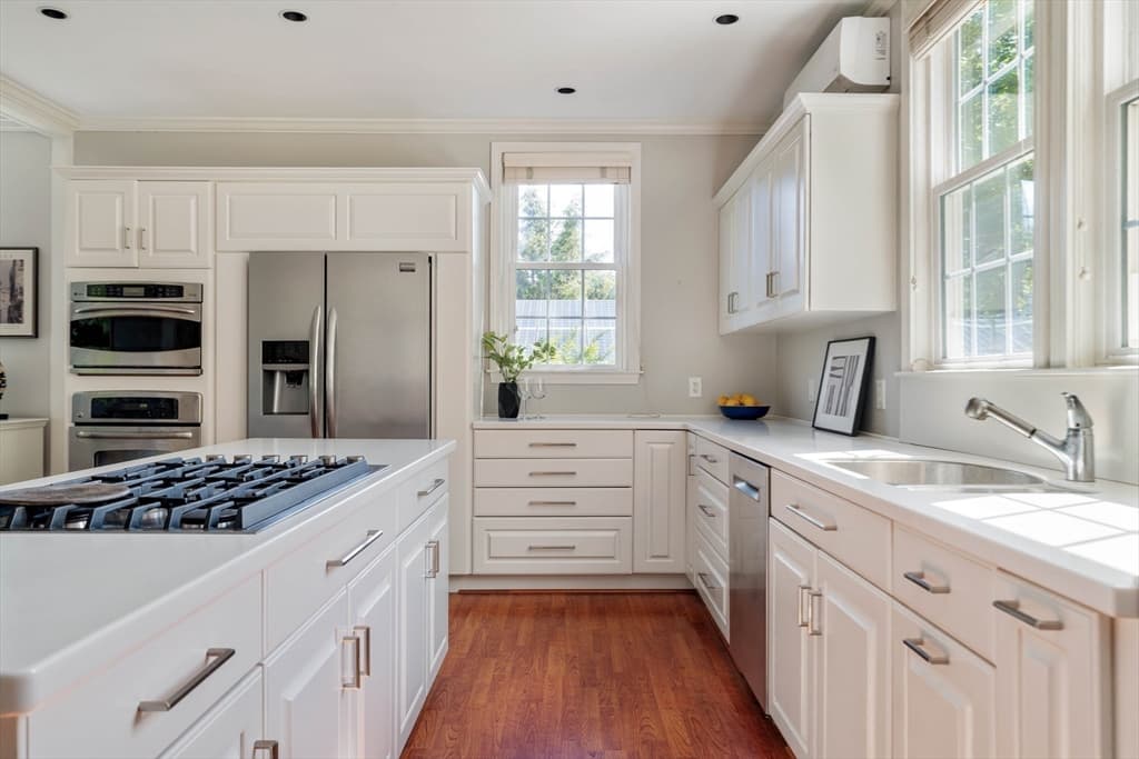 Single Family Residence at 17 Chesham Road, Brookline MA 02445, Brookline, photo 9 of 33