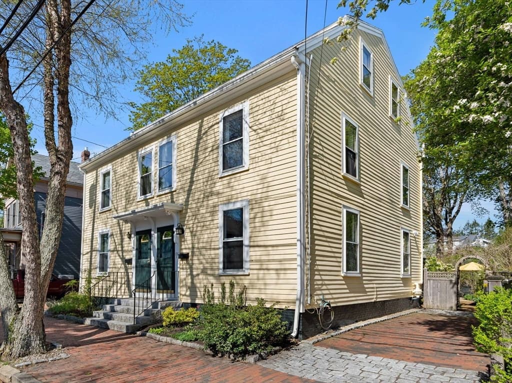Condominium at 86 Federal St # 86, Newburyport MA 01950, photo 36 of 41