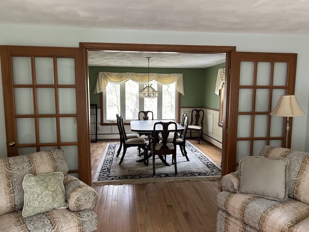 Single Family Residence at 9 College Pond Drive, Danvers MA 01923, photo 6 of 28