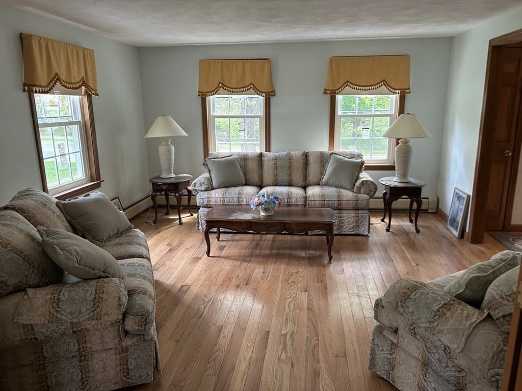 Single Family Residence at 9 College Pond Drive, Danvers MA 01923, photo 5 of 28