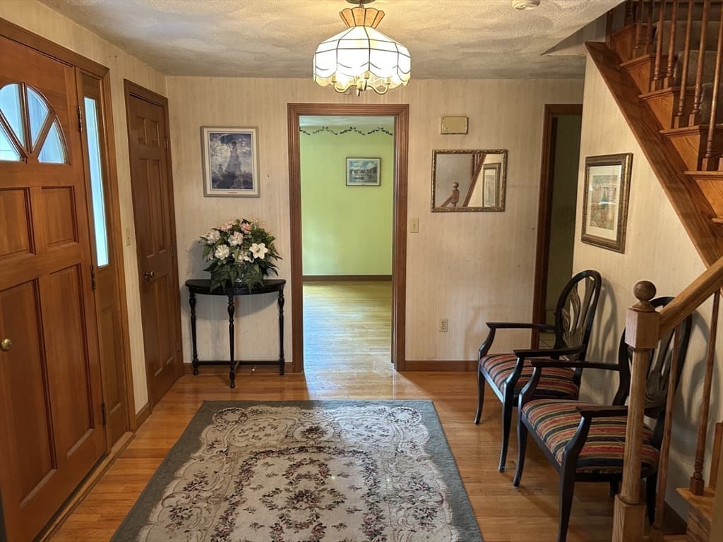 Single Family Residence at 9 College Pond Drive, Danvers MA 01923, photo 8 of 28