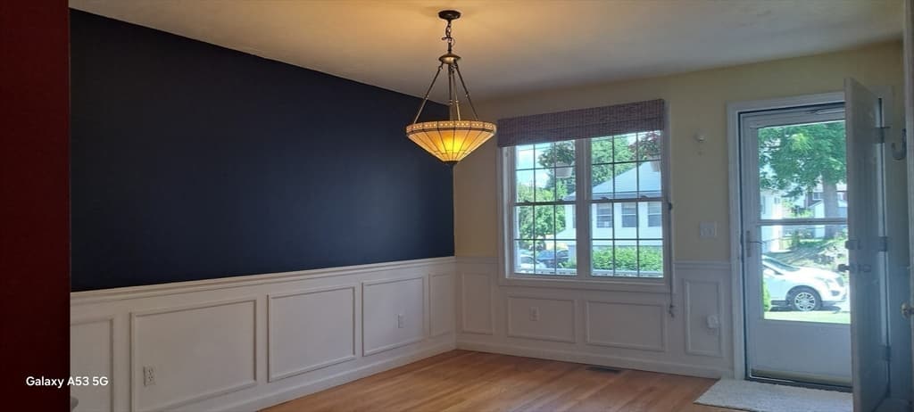 Single Family Residence at 42 Castine St, Worcester MA 01606, photo 6 of 42