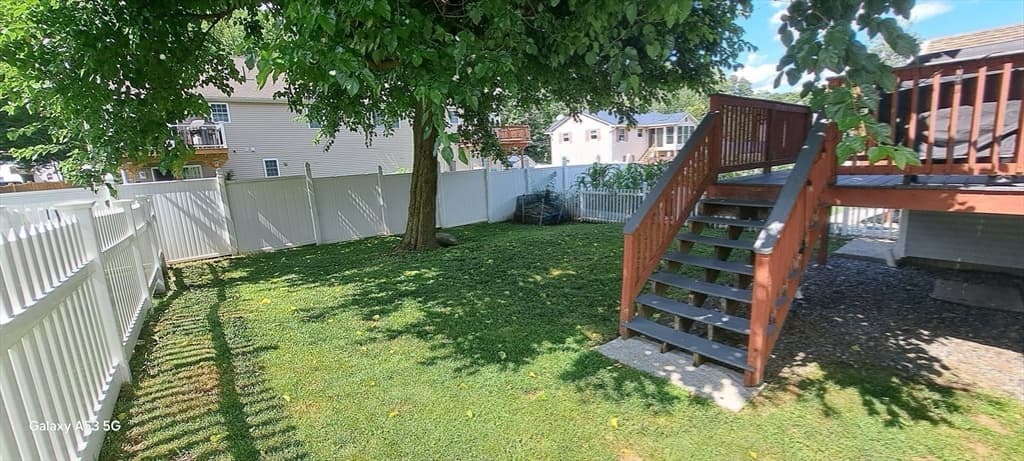 Single Family Residence at 42 Castine St, Worcester MA 01606, photo 32 of 42