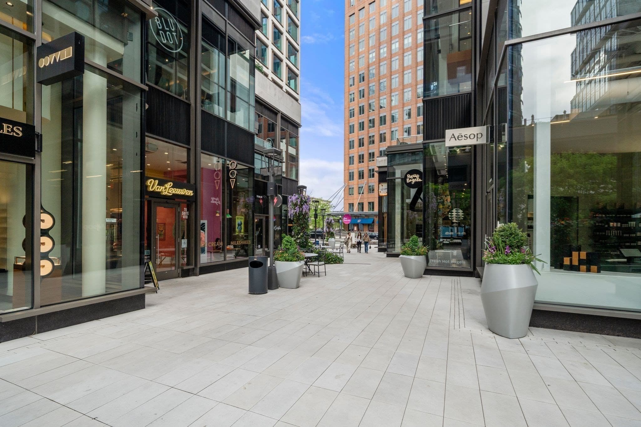 Condominium at 135 Seaport Blvd # 1506, Boston MA 02210, photo 35 of 41