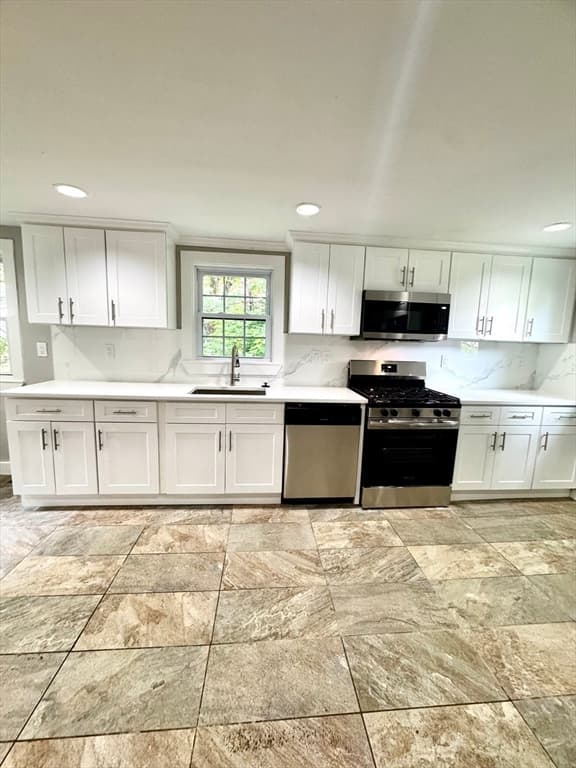 14 Elm Ave, Holbrook MA 02343 photo 10