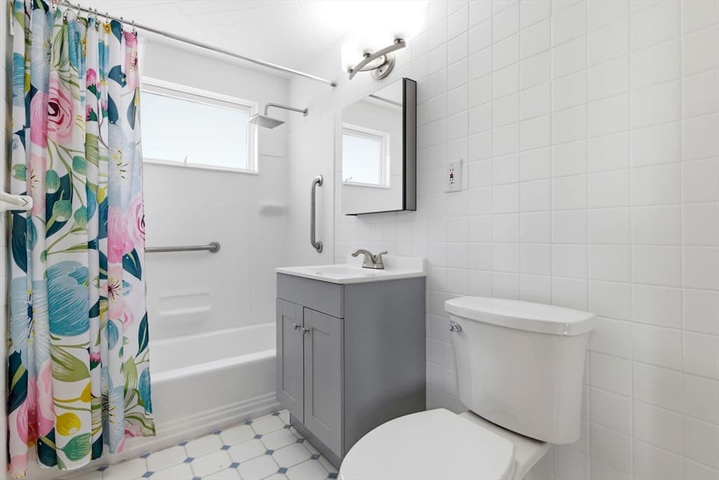36 Florence St, Everett MA 02149 photo 6