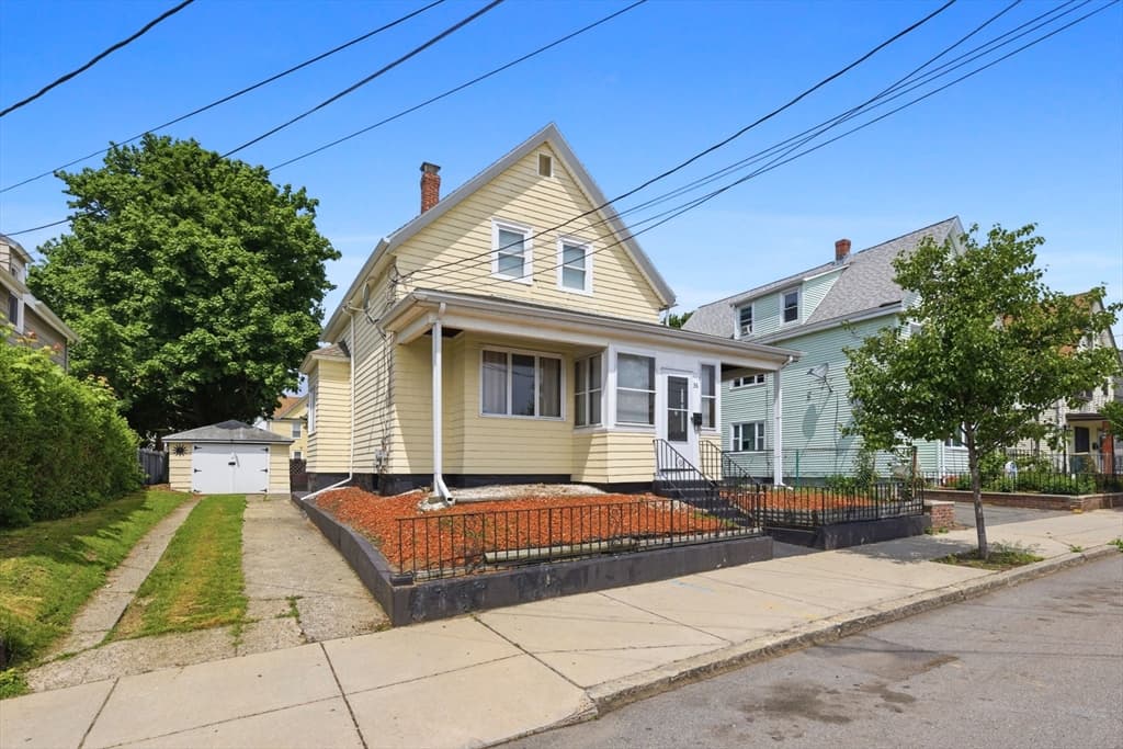 36 Florence St, Everett MA 02149