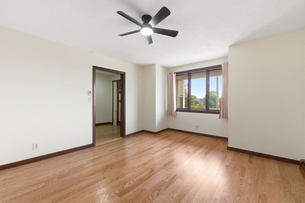 36 Florence St, Everett MA 02149 photo 5