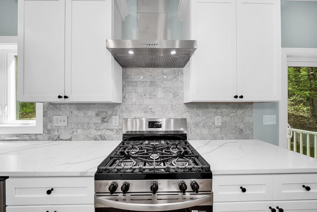 374 Brandy Brow Rd, Haverhill MA 01830 photo 9
