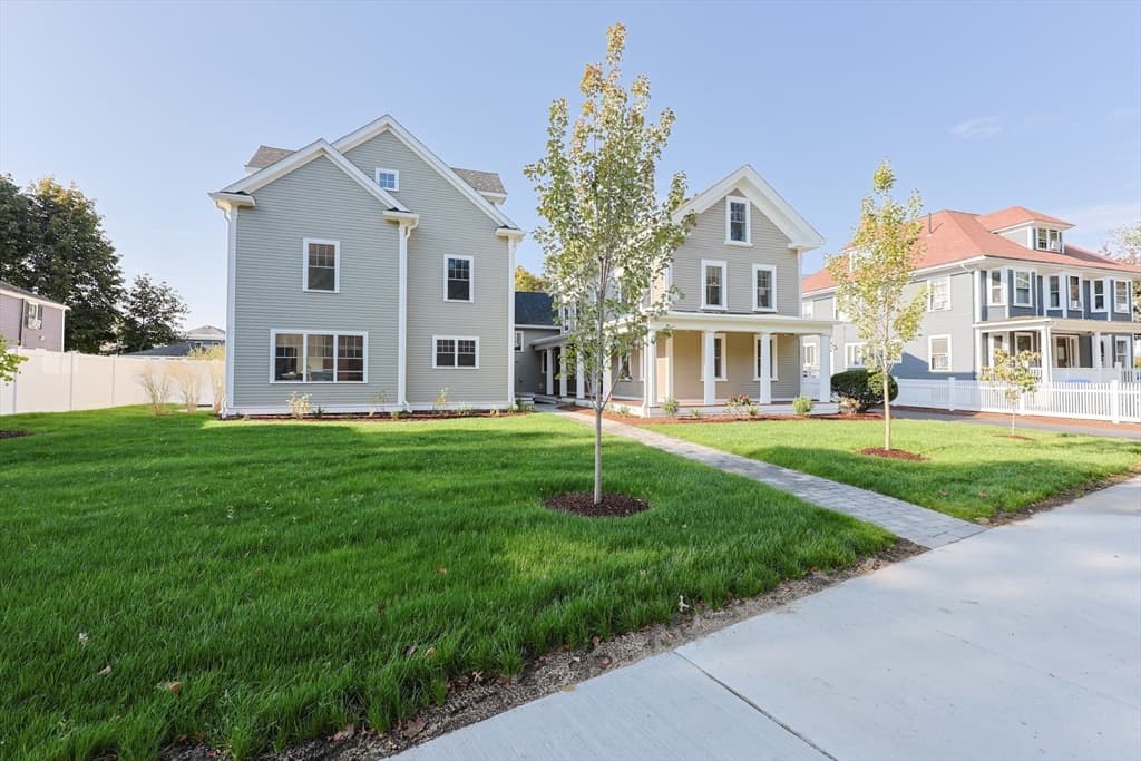 Single Family Residence at 54 South St, Medford MA 02155, photo 3 of 42