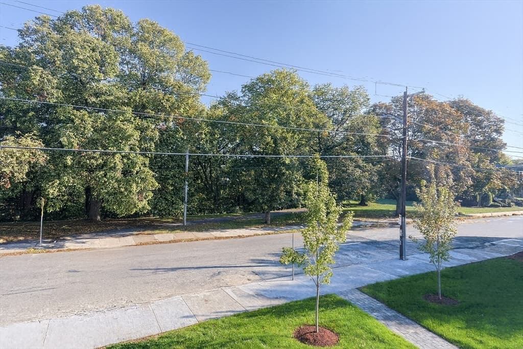 Single Family Residence at 54 South St, Medford MA 02155, photo 5 of 42